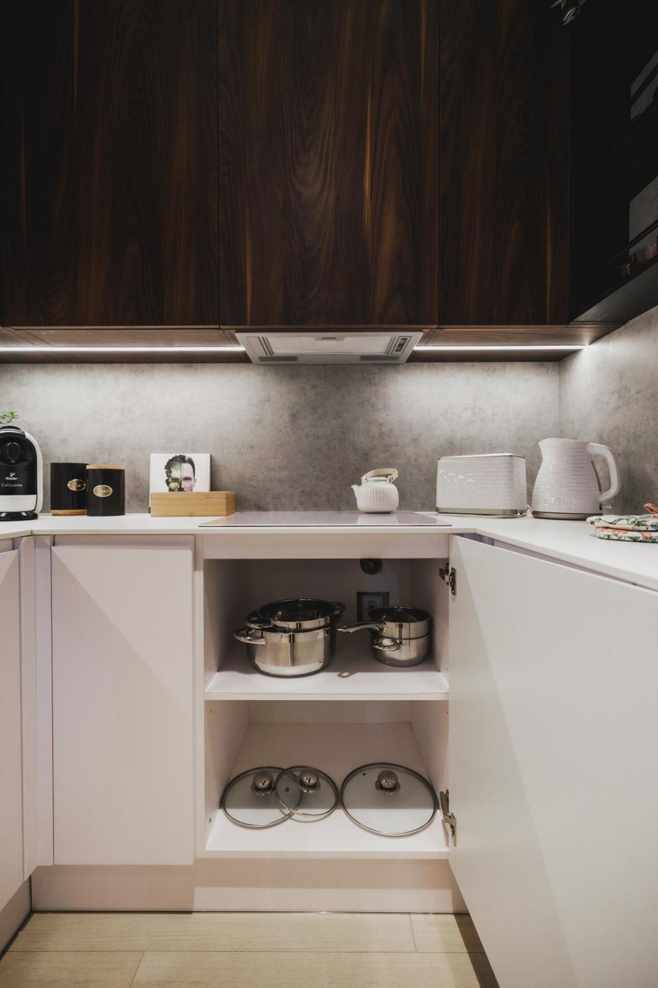 Rose Luxury Apartment & 24H Self Check-In With Private Parking Banska Bystrica Luaran gambar