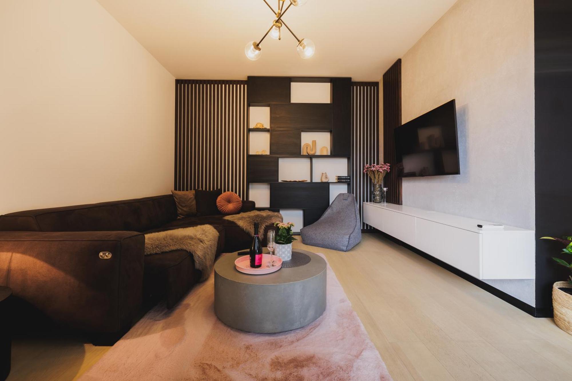 Rose Luxury Apartment & 24H Self Check-In With Private Parking Banska Bystrica Luaran gambar